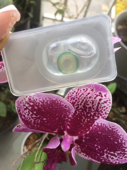 Rhianna green Contact lenses